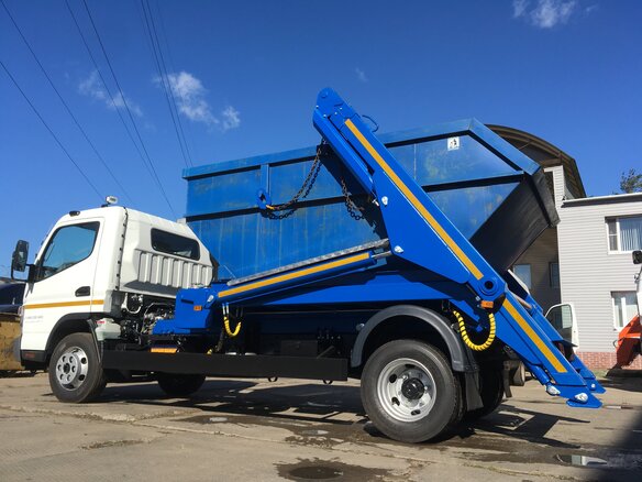 2022 Fuso (Mitsubishi) Canter, белый