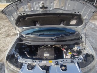 2010 Toyota bB II Рестайлинг, серебристый, 725000 рублей, вид 4