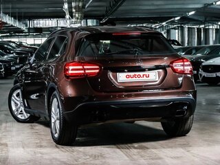 2017 Mercedes-Benz GLA 250 I (X156) Рестайлинг, коричневый, 2200000 рублей, вид 3