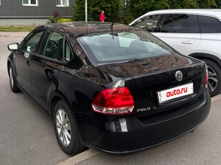 2015 Volkswagen Polo V Рестайлинг, чёрный, 1150000 рублей, вид 3