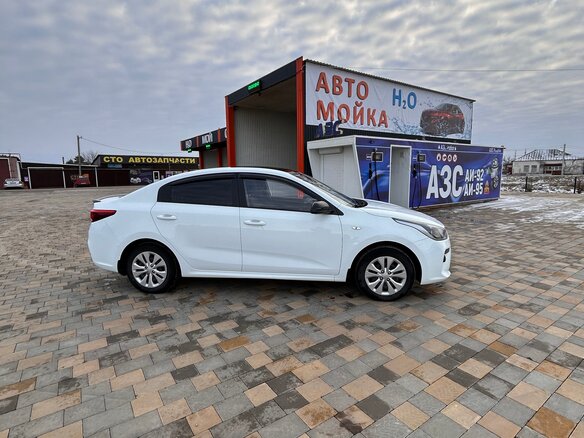 2018 Kia Rio IV, белый, 1550000 рублей - вид 11