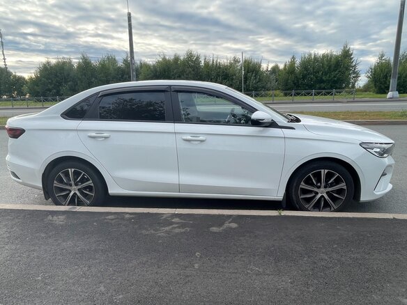 2023 Geely Emgrand II, белый, 1850000 рублей - вид 3
