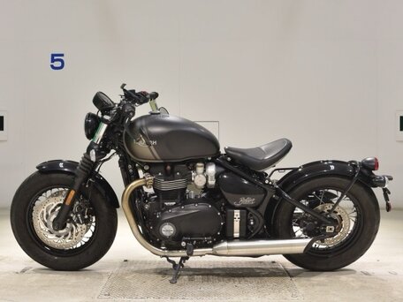 2021 Triumph Bonneville Bobber, чёрный, 1310000 рублей, вид 1