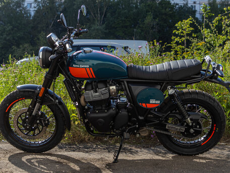 2025 Royal Enfield Bear 650, зелёный, 728000 рублей, вид 1