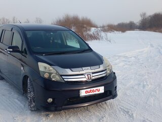 2011 Toyota ISis I Рестайлинг, красный, 1350000 рублей, вид 1