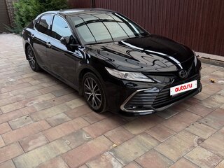 2021 Toyota Camry VIII (XV70) Рестайлинг, чёрный, 3650000 рублей, вид 4