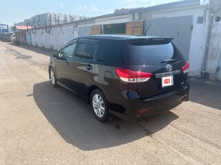2012 Toyota Wish II, чёрный, 1345000 рублей, вид 3