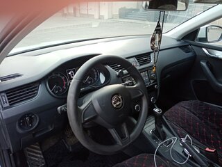 2018 Skoda Octavia III (A7) Рестайлинг, белый, 1350000 рублей, вид 4