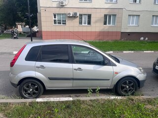 2007 Ford Fiesta Mk5, серый, 400000 рублей, вид 3