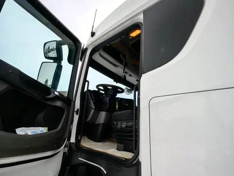 2018 Scania R-Series, белый, 6000000 рублей, вид 5