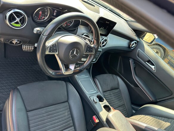 2017 Mercedes-Benz GLA 200 I (X156), синий, 2800000 рублей - вид 7