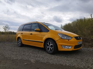 2014 Ford Galaxy II Рестайлинг, жёлтый, 680000 рублей, вид 3