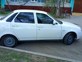 2014 Lada (ВАЗ) Priora I Рестайлинг, белый, 700000 рублей, вид 2