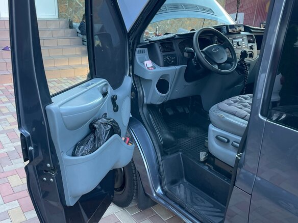 2007 Ford Transit, серый, 2500000 рублей - вид 22