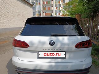 2021 Volkswagen Touareg III, белый, 7800000 рублей, вид 2