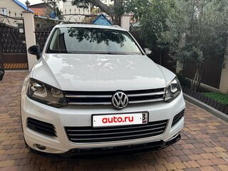 2012 Volkswagen Touareg II, белый, 2200000 рублей, вид 3