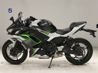 2022 Kawasaki Ninja 650, чёрный, 900000 рублей, вид 2