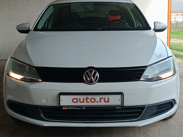 2014 Volkswagen Jetta VI, белый, 980000 рублей