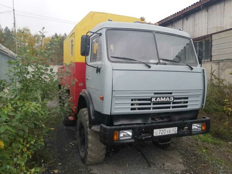 2006 КамАЗ 43118, серый, 2950000 рублей, вид 2