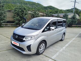 2017 Honda Stepwgn V, белый, 1699999 рублей, вид 1