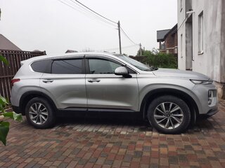 2019 Hyundai Santa Fe IV, серый, 3000000 рублей, вид 2