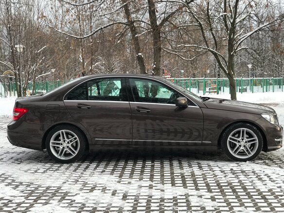 2013 Mercedes-Benz C-Класс 250 III (W204) Рестайлинг, коричневый - вид 3