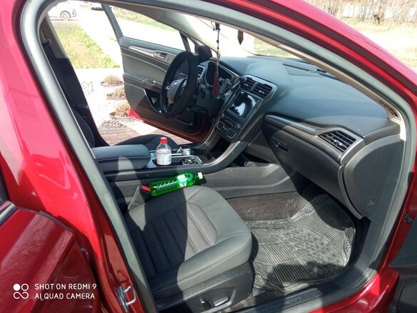 2017 Ford Fusion (North America) II Рестайлинг, красный, 1655000 рублей - вид 3