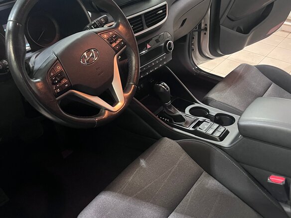 2018 Hyundai Tucson III, белый, 2290000 рублей - вид 12