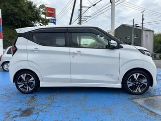 2019 Nissan Dayz II, белый, 690000 рублей, вид 3