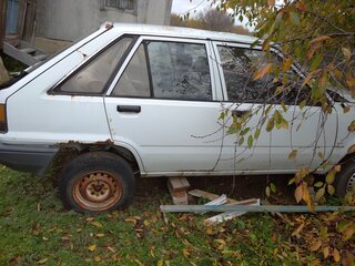 1983 Toyota Corsa II (L20), белый, 220000 рублей, вид 1