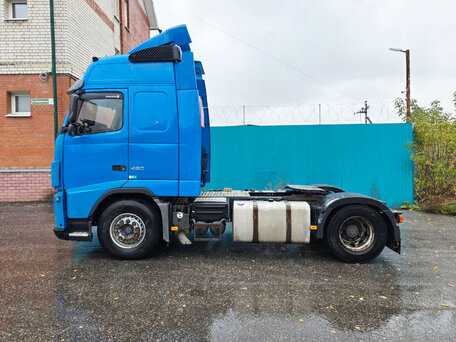 2013 Volvo FH, синий, 4500000 рублей, вид 4