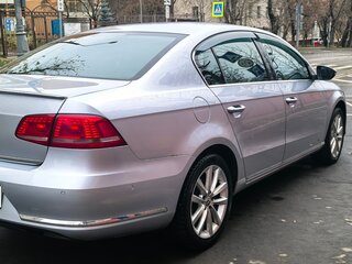 2011 Volkswagen Passat B7, серебристый, 1350000 рублей, вид 3