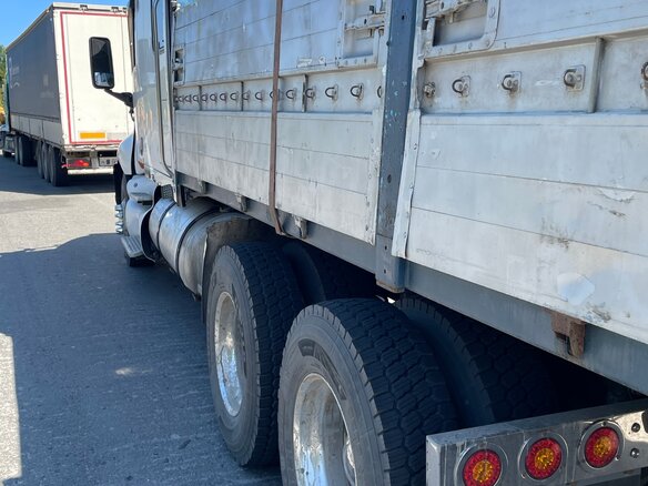 2004 Kenworth T2000, белый, 2500000 рублей - вид 8