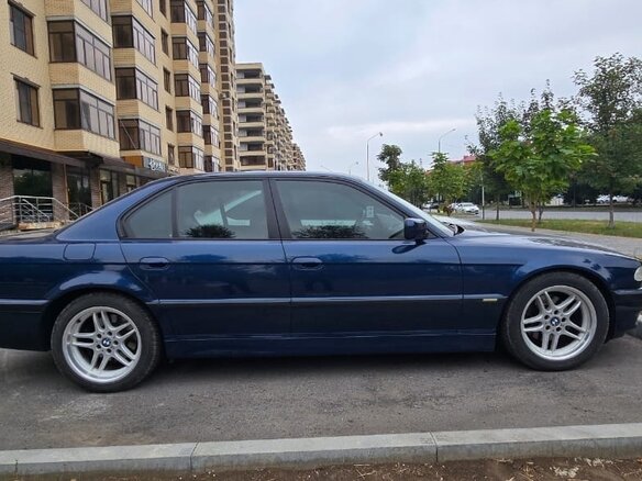1996 BMW 7 серии 730i III (E38), синий, 2500000 рублей - вид 7