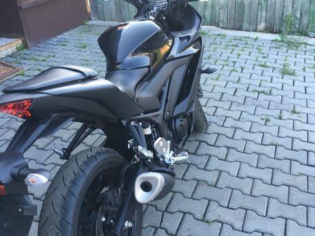 2020 Yamaha YZF-R3, чёрный, 420000 рублей, вид 4