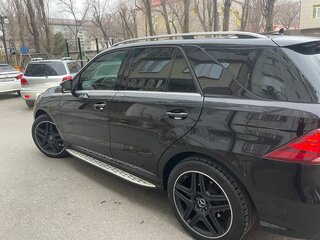 2016 Mercedes-Benz GLE 400 I (W166), чёрный, 2600000 рублей, вид 4
