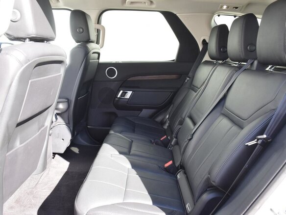 2017 Land Rover Discovery V, белый - вид 9