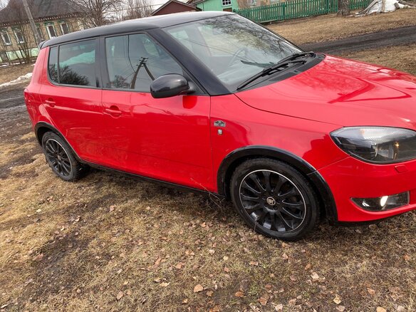 2013 Skoda Fabia II Рестайлинг, красный - вид 2