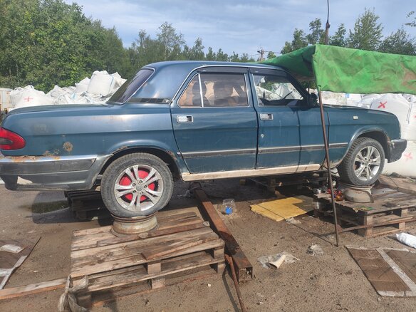 2000 ГАЗ 3110 «Волга», зелёный, 150000 рублей - вид 3