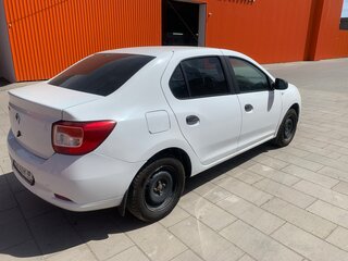 2017 Renault Logan II, белый, 620000 рублей, вид 4