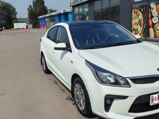 2020 Kia Rio IV, белый, 1100000 рублей, вид 5