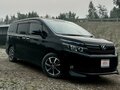 2014 Toyota Voxy III (R80), чёрный, 2150000 рублей - вид 1