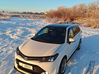 2016 Toyota Corolla Fielder XI (E160, E170, E180) Рестайлинг 1, белый, 1700000 рублей, вид 3