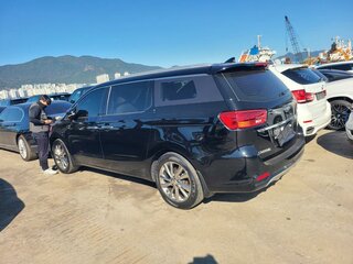 2020 Kia Carnival III, чёрный, 3090000 рублей, вид 4