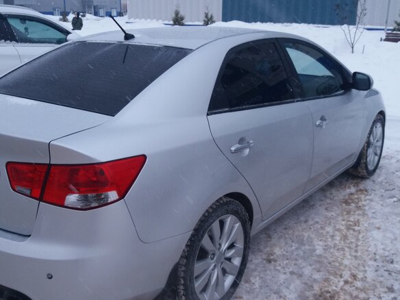 2011 Kia Cerato II, серебристый - вид 1