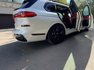 2020 BMW X7 40i I (G07), белый, 7300000 рублей, вид 4