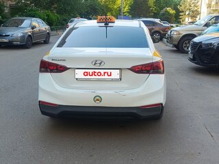 2019 Hyundai Solaris II, белый, 900000 рублей, вид 4