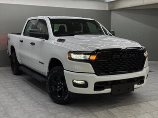 2025 Ram 1500 Crew Cab V Рестайлинг, белый, 7300000 рублей, вид 1