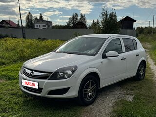 2013 Opel Astra H Рестайлинг, белый, 600000 рублей, вид 1