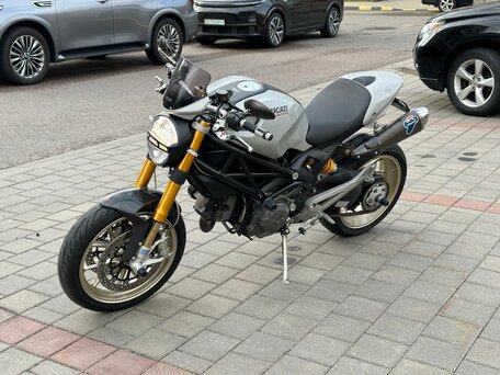 2009 Ducati Monster 1100, серебристый, 590089 рублей, вид 5